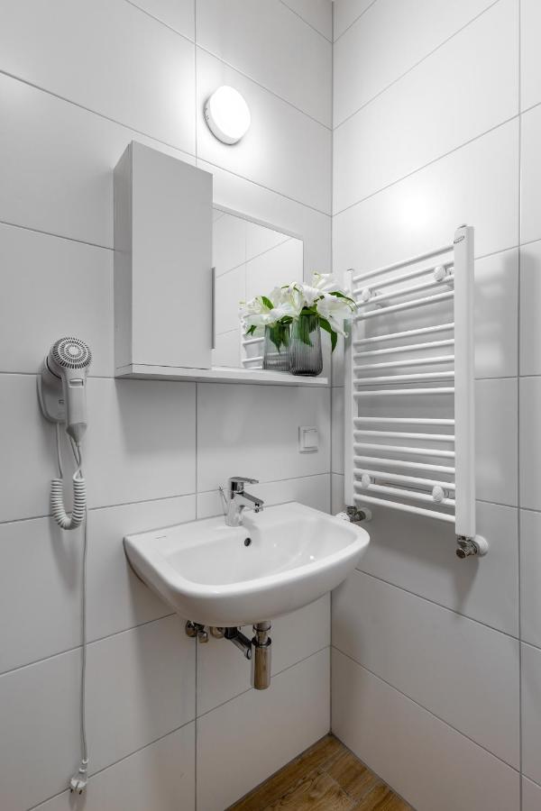 Hotel A4 Wroclaw - Bielany Bielany Wrocławskie Kültér fotó